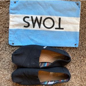 Toms